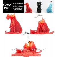 Pyro Pet Dreki-il drago candela in cera scolpita con le forme di un simpatico drago rosso, con incorporato lo scheletro, artigianale metallico, dalle sinistre forme di un drago in agguato.