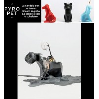 Pyro Pet Kisa-il gatto candela in cera scolpita dalle sembianze di un simpatico gatto nero, con incorporato lo scheletro, artigianale, in metallo dalle sinistre forme di un gatto in agguato.