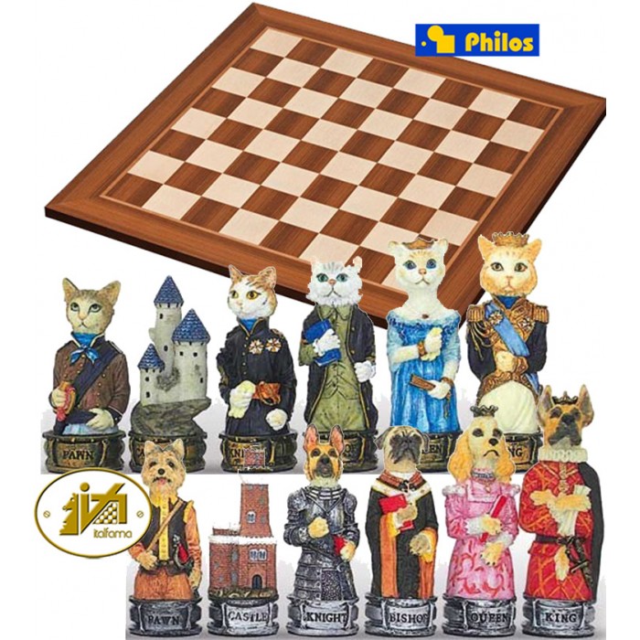 Scacchi artistici tematici Italfama, figure di cani contro gatti. Re h cm.8, con scacchiera in legno Londra dimensioni cm.45x45x1,3, casa mm.45x45.