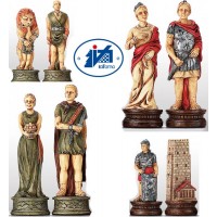 Scacchi artistici tematici Italfama Firenze, in resina, dipinti a mano, figure di Romani vs Gladiatori. Re ht. cm.8. base diametro cm.2,5. Originale Idea regalo!