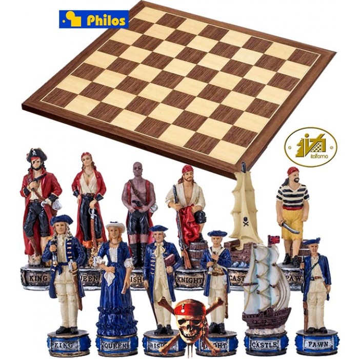 Completo scacchi tematici Pirati dei Caraibi vs Royal Navy. Re h cm.8 e scacchiera in legno, Kopenhagen, cm.40x40x1,3, casa mm.45x45.