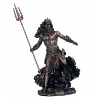 Statua in resina bronzata raffigurante Poseidone Dio del mare. Statua  interamente rifinita a mano in ogni dettaglio e bronzata, altezza cm,53. Elegante idea regalo della Italfama di Firenze-Italia. SR77117.